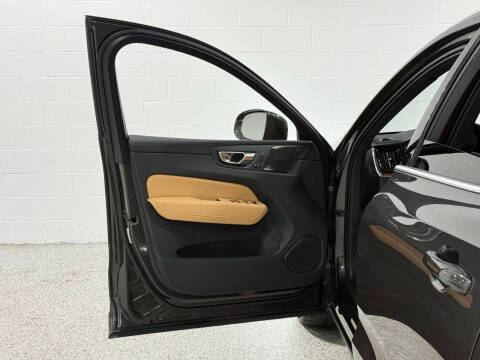 2021 Volvo XC60 Recharge T8 Inscription