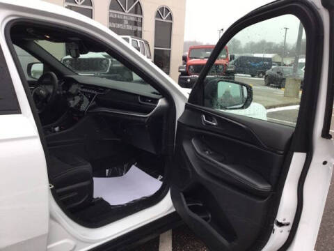 2024 Jeep Grand Cherokee L Laredo