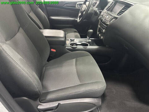 2020 Nissan Pathfinder S