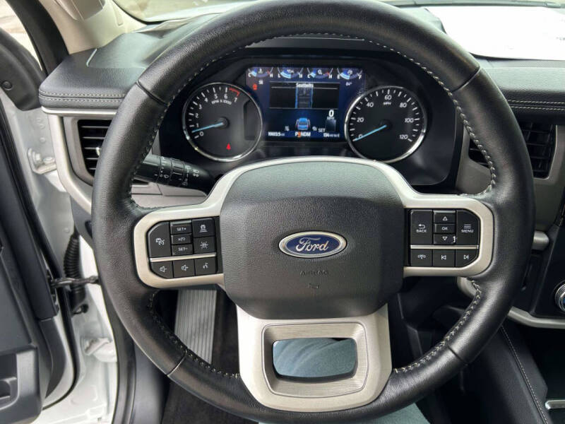 2022 Ford Expedition XLT