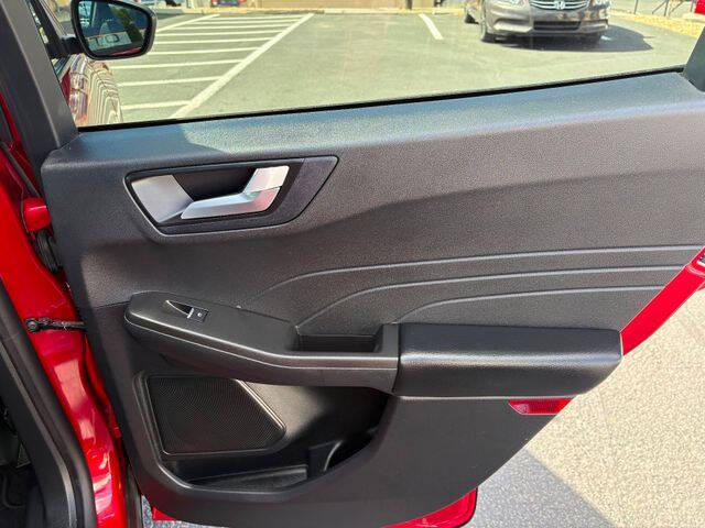 2021 Ford Escape SE