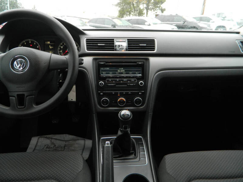 2012 Volkswagen Passat S PZEV