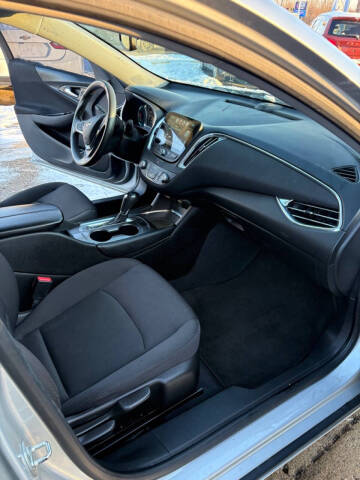 2017 Chevrolet Malibu LT