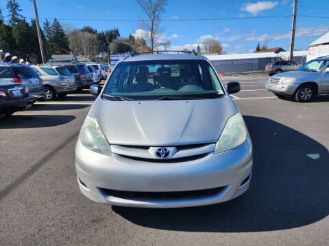 2006 Toyota Sienna for sale at RAINIER AUTO SALES LLC in Rainier OR
