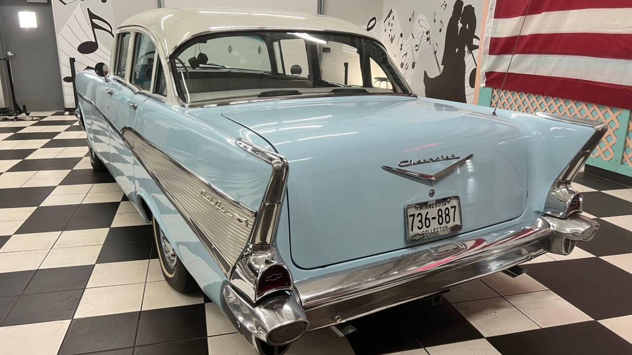 1957 Chevrolet Bel Air 30