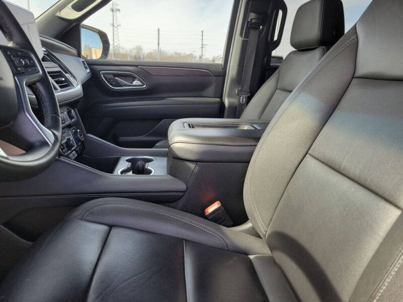 2024 Chevrolet Suburban LT