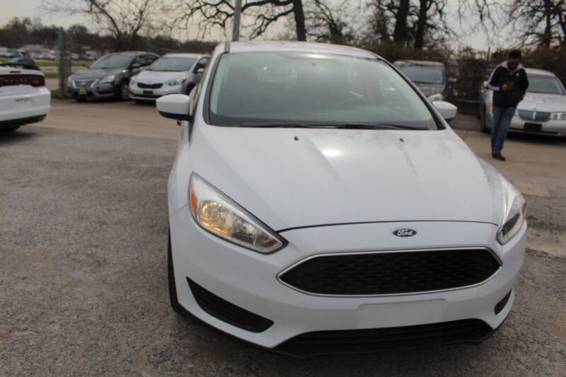 2018 Ford Focus SE photo 6