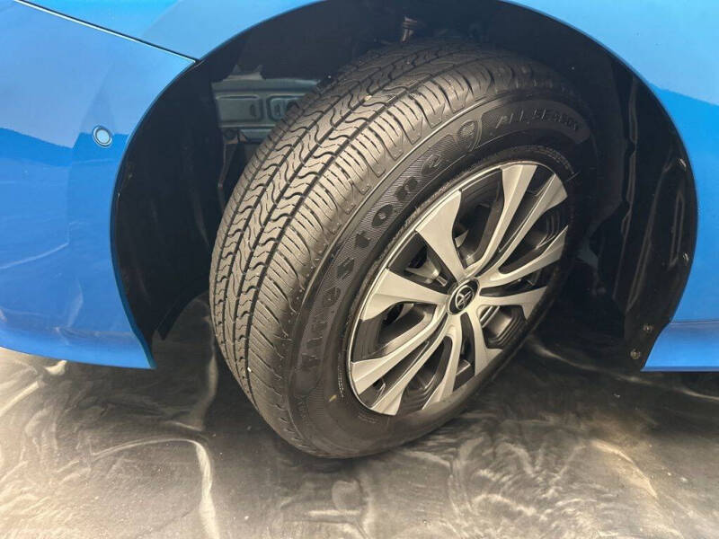 2022 Toyota Prius LE AWD-e