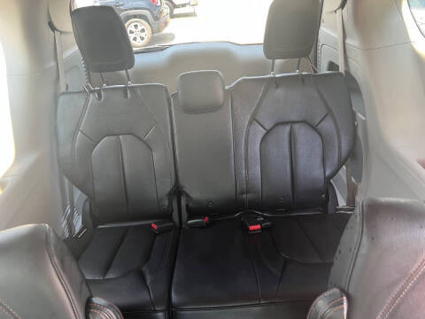 2018 Chrysler Pacifica Touring L Plus