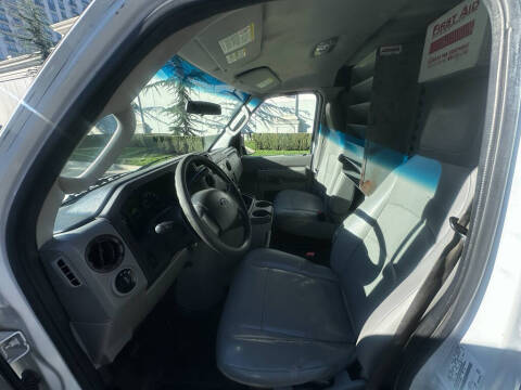 2014 Ford E-Series E-250