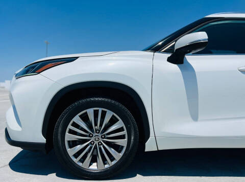2020 Toyota Highlander Platinum