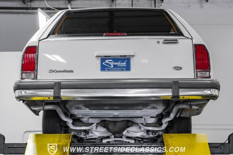 1990 Ford LTD Crown Victoria