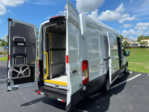 2022 Ford E-Transit 350