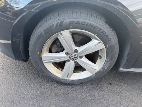 2012 Volkswagen Passat SE PZEV