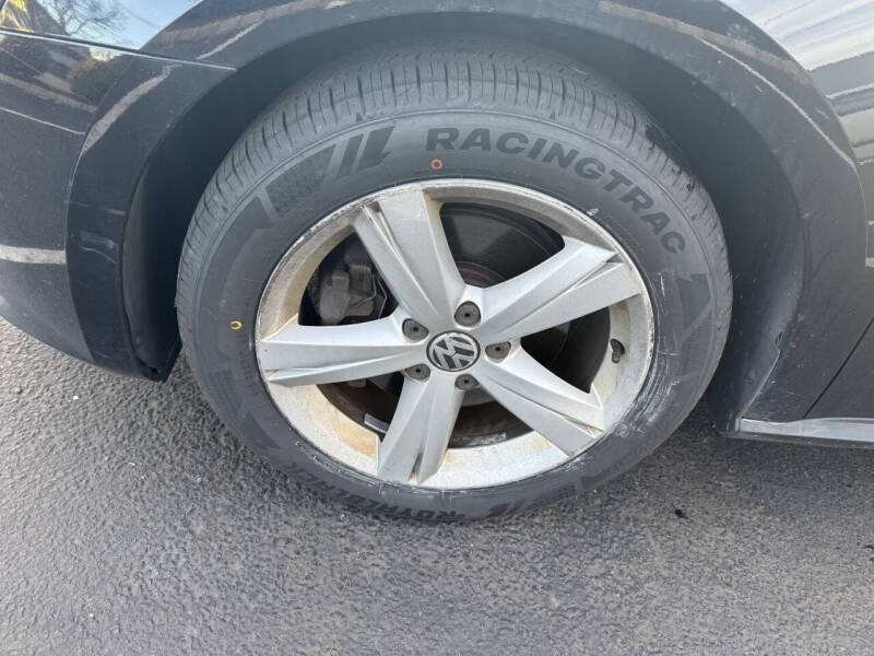 2012 Volkswagen Passat SE PZEV