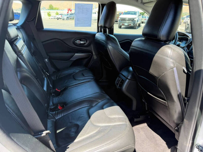 2019 Jeep Cherokee Latitude