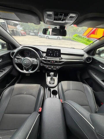 2021 Kia Forte GT Line