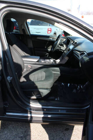 2019 Ford Fusion SE