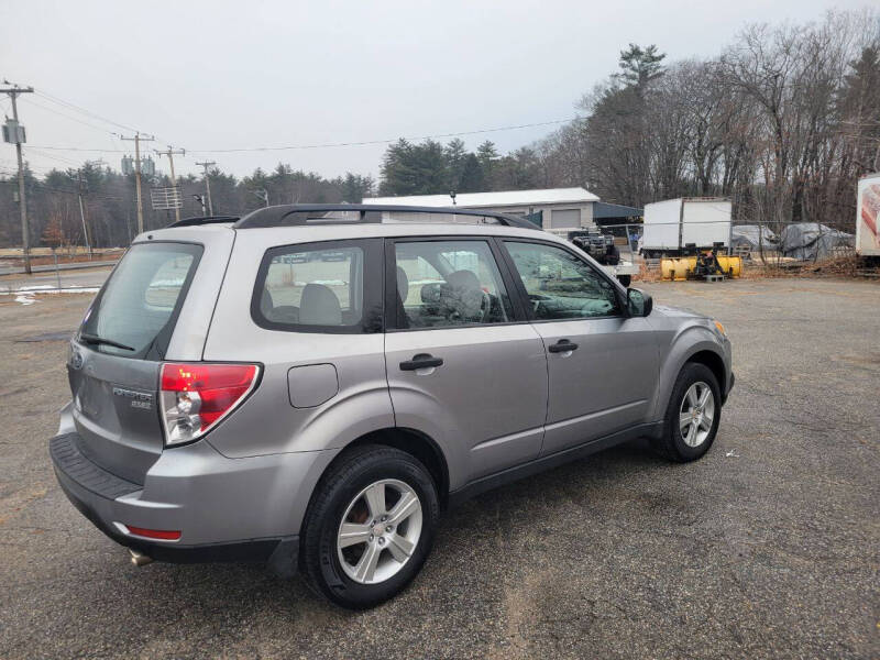 2011 Subaru Forester X photo 5