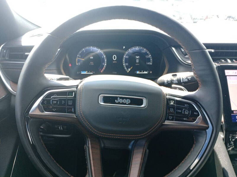 2025 Jeep Grand Cherokee Summit