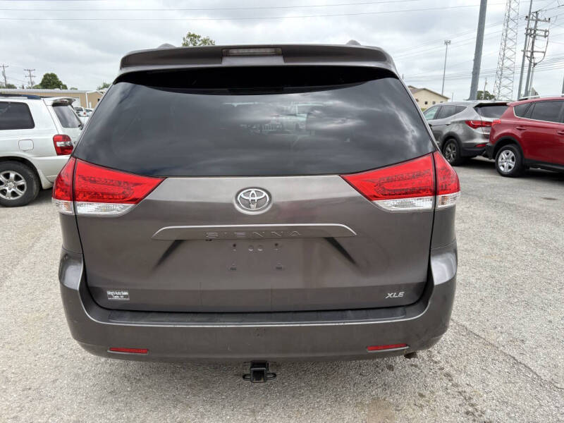 2011 Toyota Sienna XLE 8-Passenger