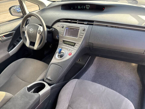 2013 Toyota Prius Two