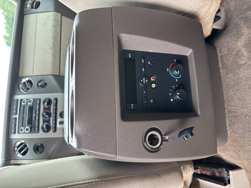 2011 Ford Expedition EL XLT