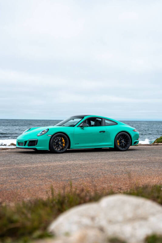 2019 Porsche 911 Carrera 4 GTS