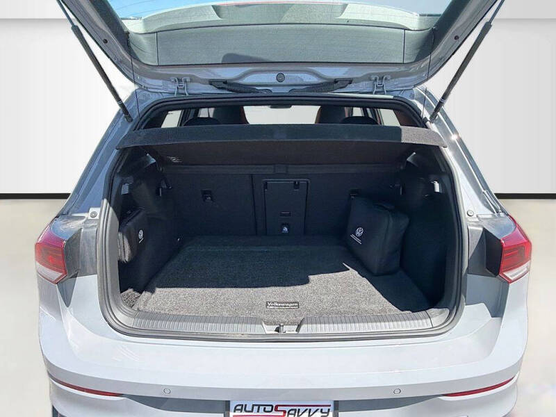 2023 Volkswagen Golf GTI SE