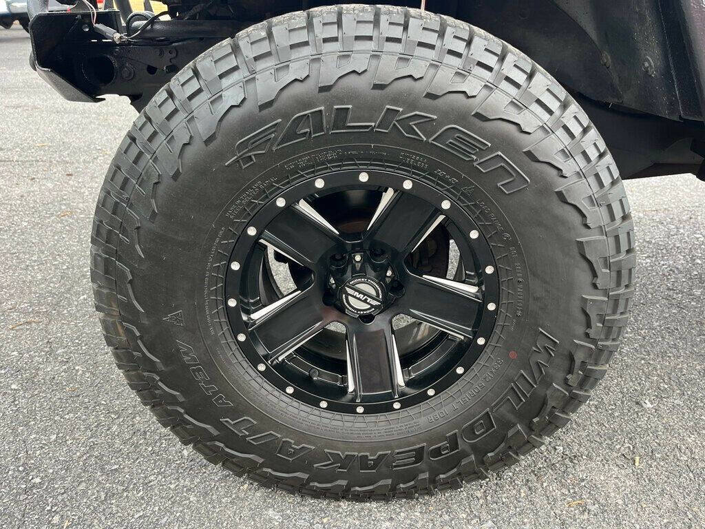 2004 Jeep Wrangler 22
