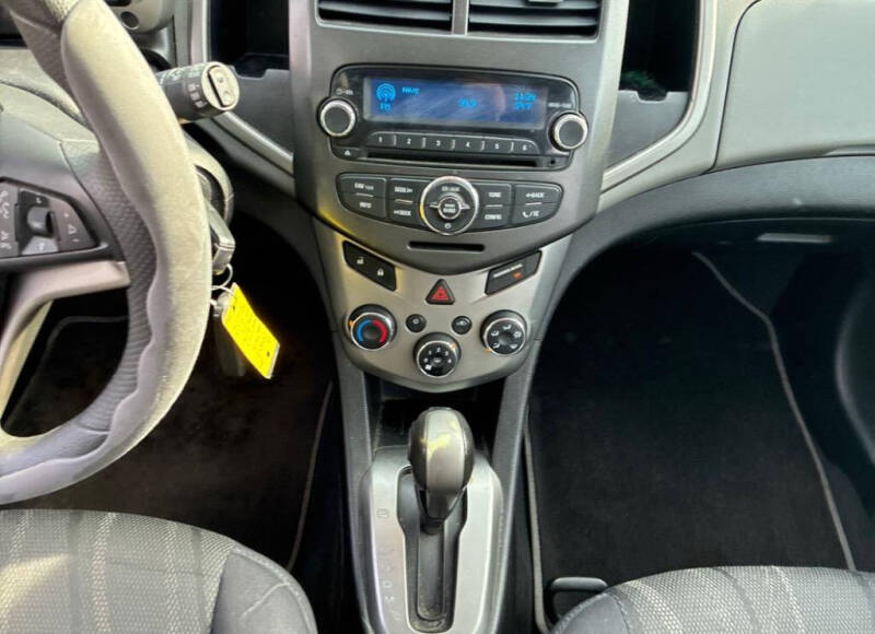 2013 Chevrolet Sonic LT Auto