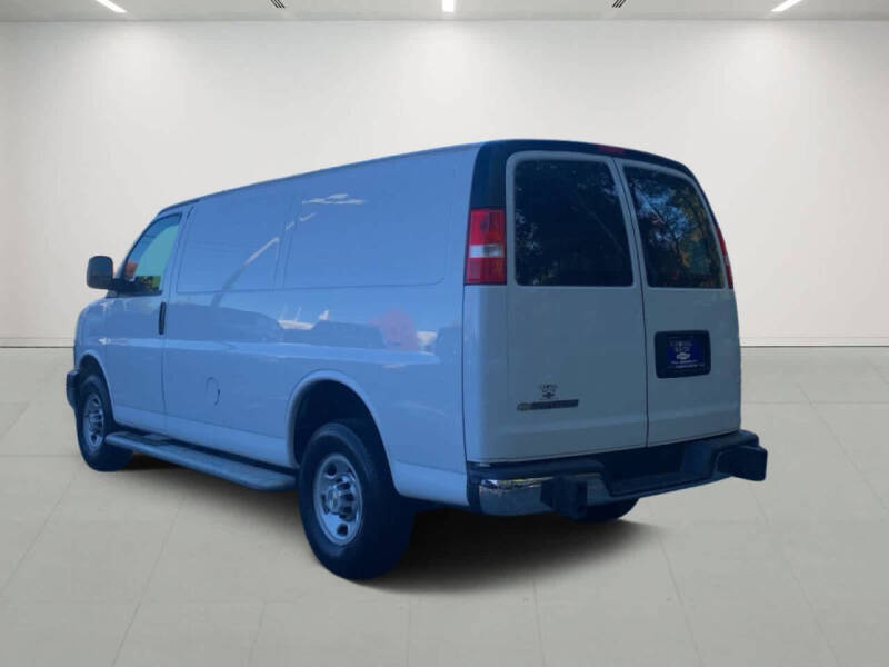 2024 Chevrolet Express 2500