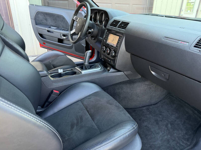 2009 Dodge Challenger SRT8