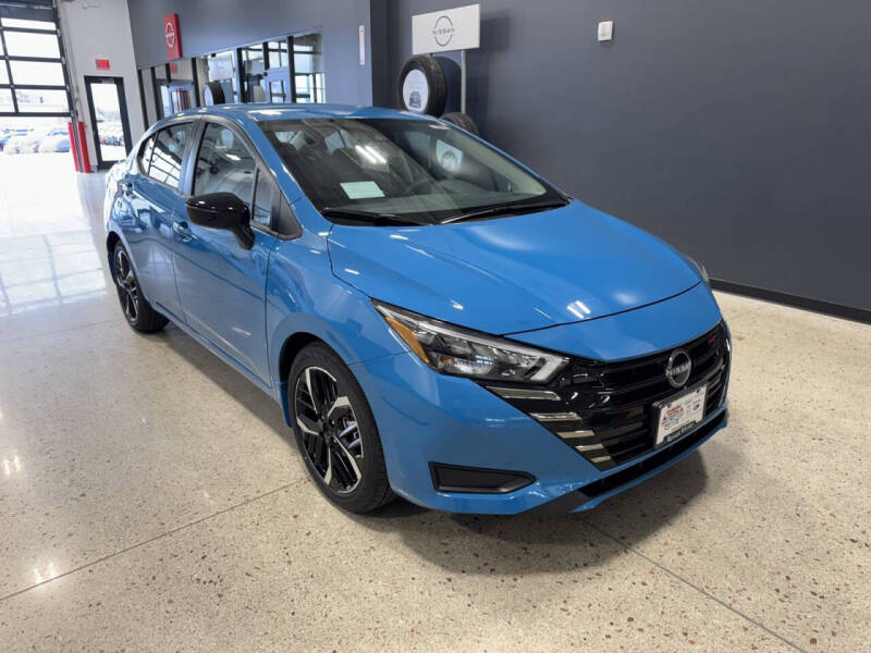 2025 Nissan Versa SR