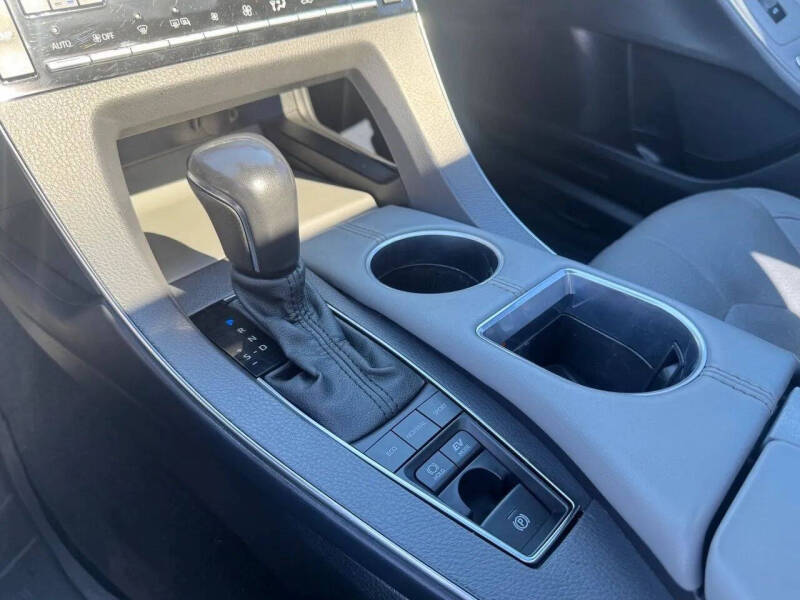 2022 Toyota Avalon Hybrid Limited