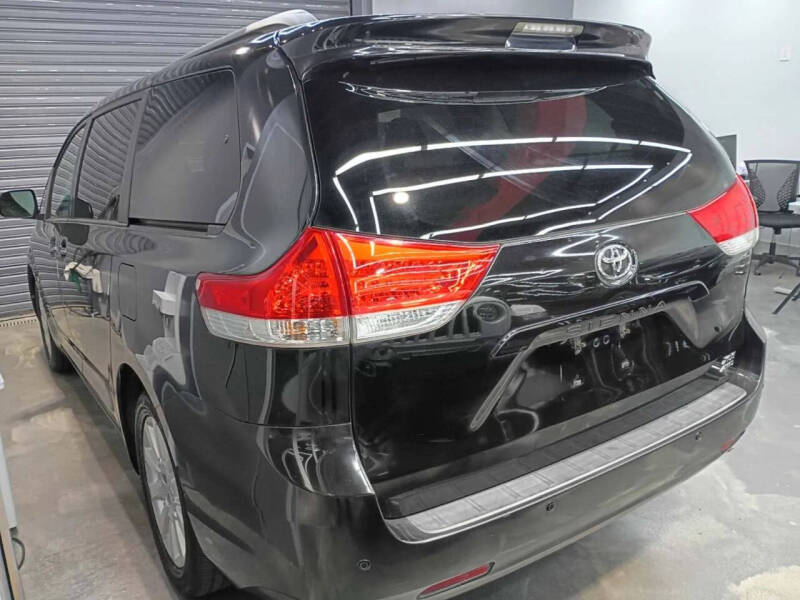 2011 Toyota Sienna