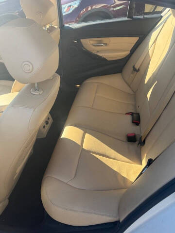 2017 BMW 3 Series 320i xDrive