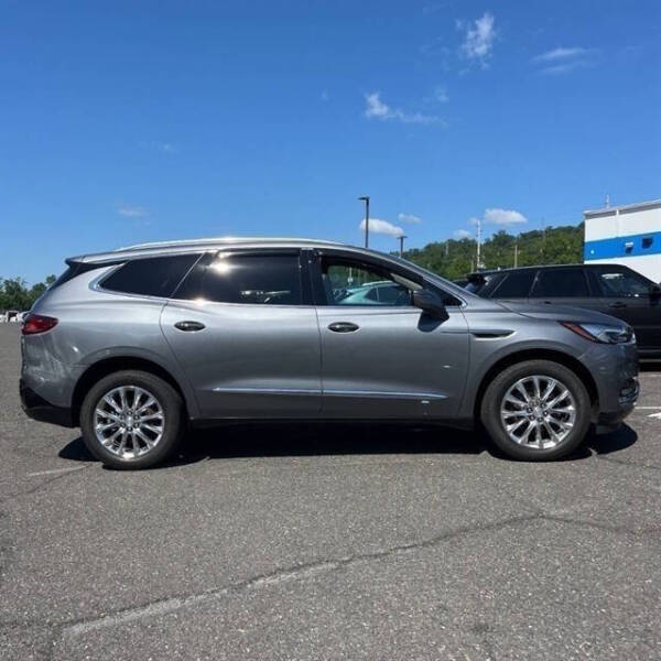 2021 Buick Enclave Essence