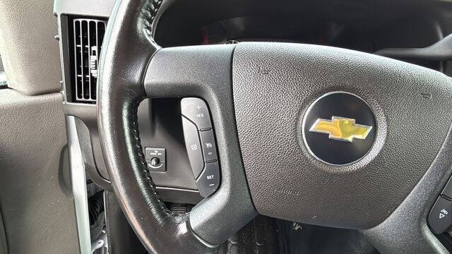 2022 Chevrolet Express LS 3500