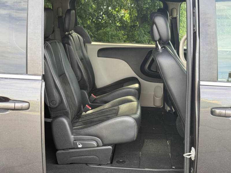 2019 Dodge Grand Caravan SXT 35th Anniversary Edition