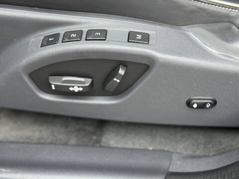 2016 Volvo XC60 T6 Drive-E R-Design Platinum