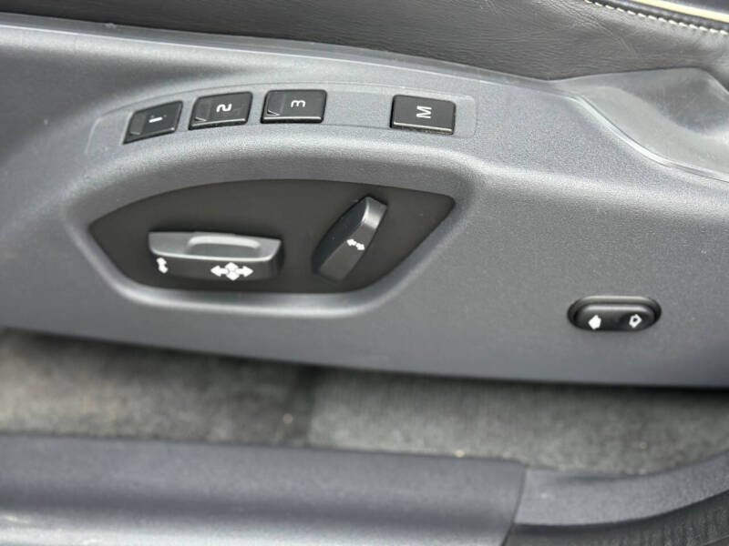 2016 Volvo XC60 T6 Drive-E R-Design Platinum