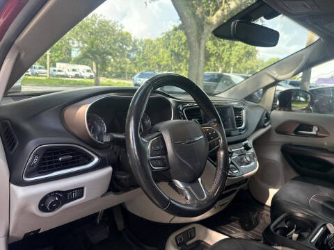 2019 Chrysler Pacifica Touring L