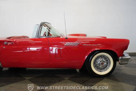 1957 Ford Thunderbird