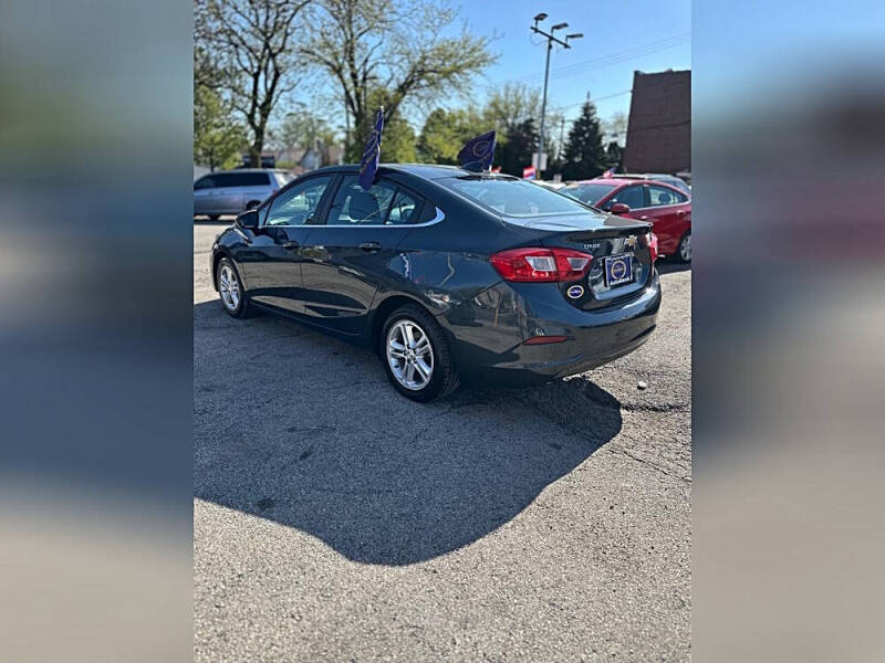 2017 Chevrolet Cruze LT Auto