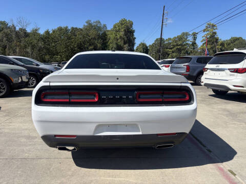 2022 Dodge Challenger SXT