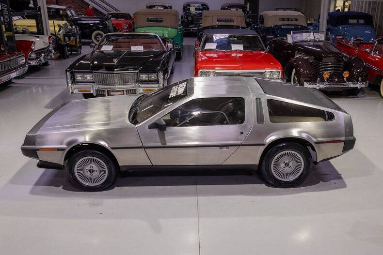 1981 DeLorean DMC-12