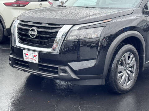 2025 Nissan Pathfinder S