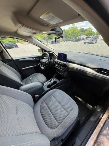 2020 Ford Escape SE