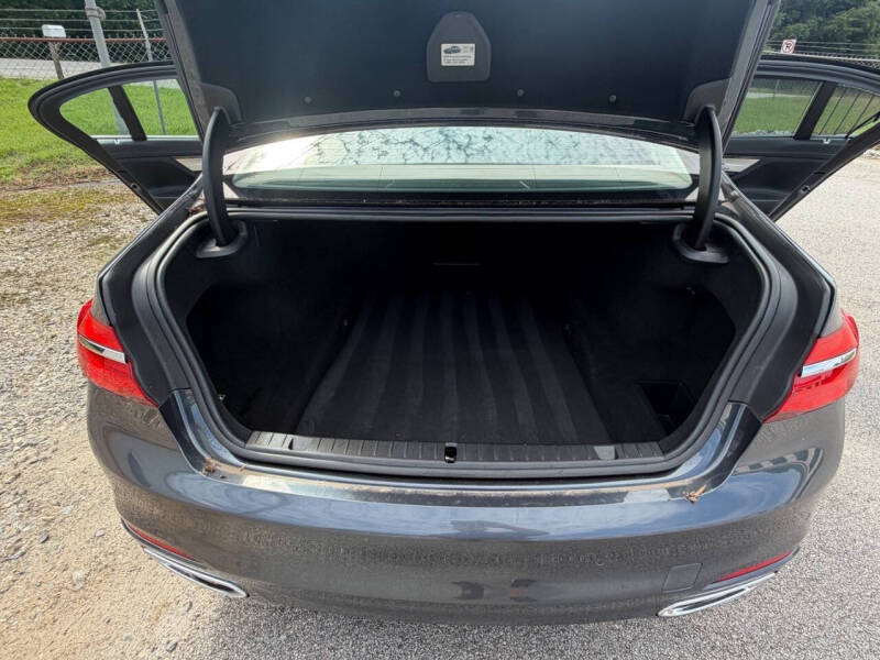 2017 BMW 7 Series 740i